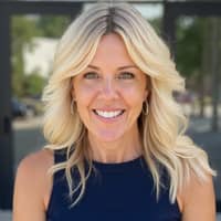 Sitter Profile Image: Noel M.