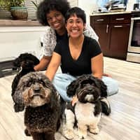 Sitter Profile Image: Nahomy & Lisabeth R.