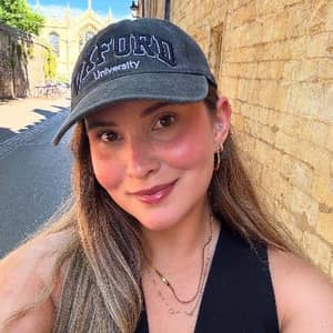 Sitter Profile Image: Maria Stefania L.