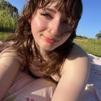 Sitter Profile Image: Lillianna R.