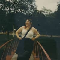 Sitter Profile Image: Abigail S.