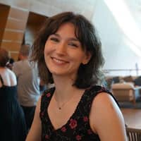 Sitter Profile Image: Holly S.