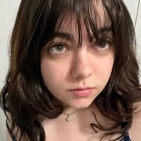 Sitter Profile Image: Claudia V.