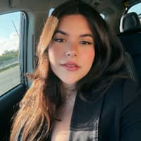 Sitter Profile Image: Lorena D.