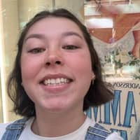 Sitter Profile Image: Lilly S.