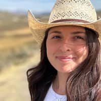 Sitter Profile Image: Miranda K.