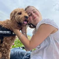 Sitter Profile Image: Isla L.