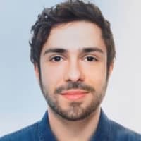 Sitter Profile Image: Tiago L.