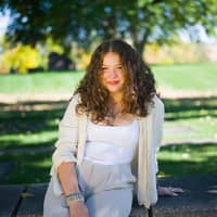 Sitter Profile Image: Isabella F.