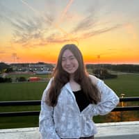 Sitter Profile Image: Emma Z.