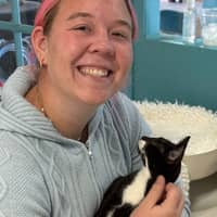 Sitter Profile Image: Julia L.