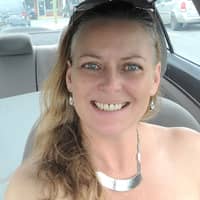 Sitter Profile Image: Debra P.