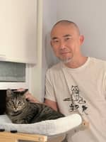 Sitter Profile Image: Hiroyuki T.