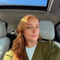 Sitter Profile Image: Elizabeth R.