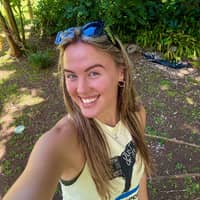 Sitter Profile Image: mia H.