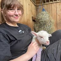 Sitter Profile Image: Halle E.