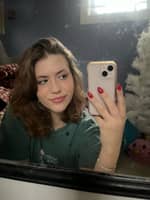 Sitter Profile Image: Charlotte R.