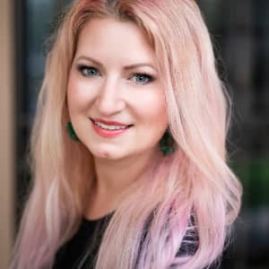 Sitter Profile Image: Leigh W.