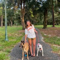 Sitter Profile Image: Emma S.