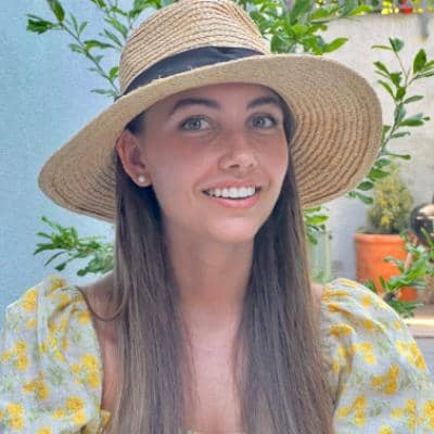 Sitter Profile Image: Mina Helene G.