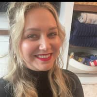 Sitter Profile Image: Victoria L.