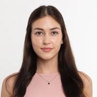 Sitter Profile Image: Isabel T.