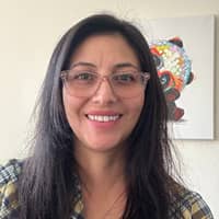 Sitter Profile Image: Cecilia V.