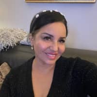 Sitter Profile Image: Alice W.