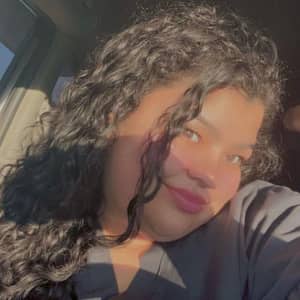 Sitter Profile Image: Lesly B.