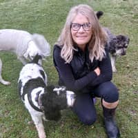 Sitter Profile Image: Elodie S.