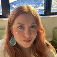 Sitter Profile Image: Suzanne S.