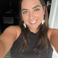 Sitter Profile Image: Elizabeth R.