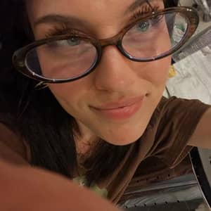 Sitter Profile Image: Lara B.