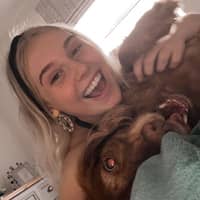 Sitter Profile Image: Phoebe G.