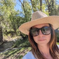 Sitter Profile Image: Eleanor V.