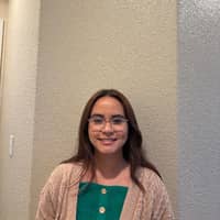 Sitter Profile Image: Lesley J.