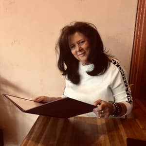 Sitter Profile Image: Laura S.