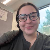 Sitter Profile Image: Alexandra F.