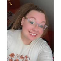 Sitter Profile Image: Isabel S.