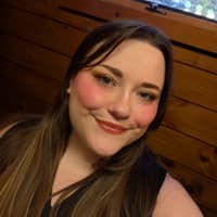 Sitter Profile Image: Julia H.