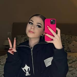 Sitter Profile Image: Liz M.