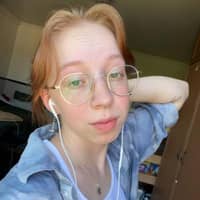 Sitter Profile Image: Olivia T.