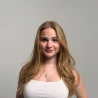 Sitter Profile Image: Mia C.