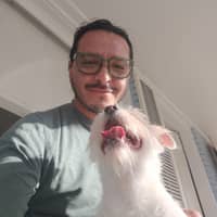 Sitter Profile Image: Efren C.