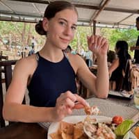 Sitter Profile Image: katriana s.