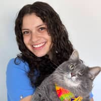 Sitter Profile Image: Cari V.