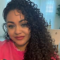 Sitter Profile Image: Laura W.