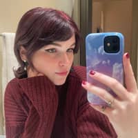 Sitter Profile Image: Sarah L.