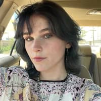 Sitter Profile Image: Sarah L.