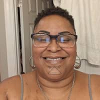 Sitter Profile Image: Shonda R.